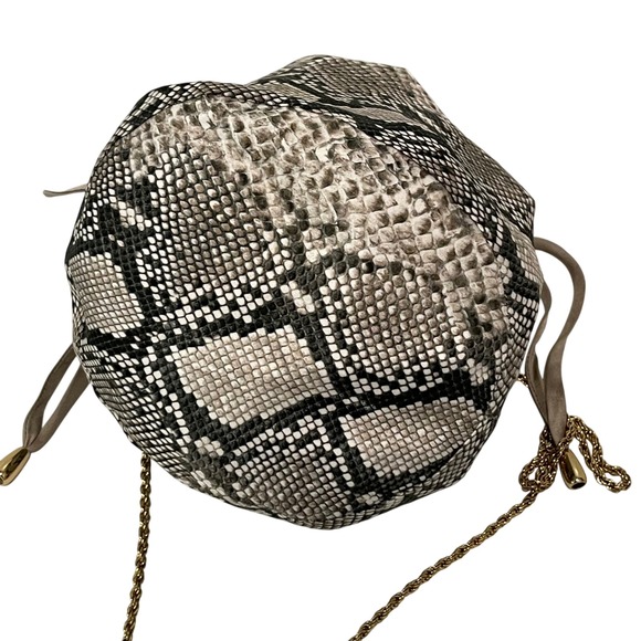 Zimmermann Snakeskin‎ Print Silk Bucket Pouch Bag Drawstring Gold Chain Strap - Picture 3 of 4